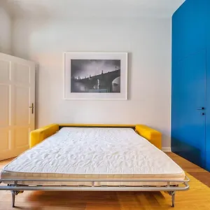  Apartment Quiet Center In Hip & Foodie Area