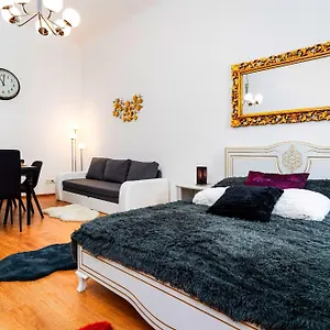  Apartment Black Gold Kingdom