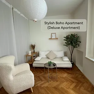  Apartment Urban Retreat I Modern Boho In Lovely Letna District - 10 Minutes From Old Town