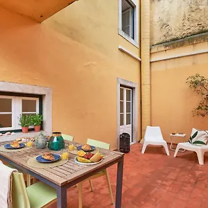  Appartement Styling In Historic Center Portugal